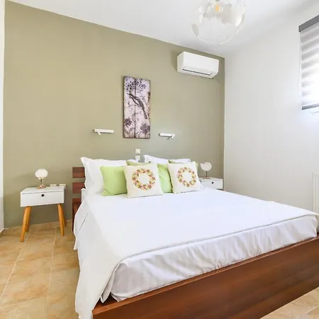 Kastri Treehouse דירה *