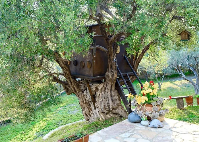 アパート Kastri Treehouse ニキティ