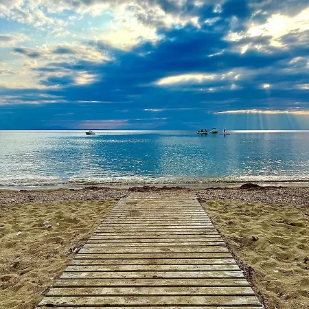 Kastri Treehouse Apartment